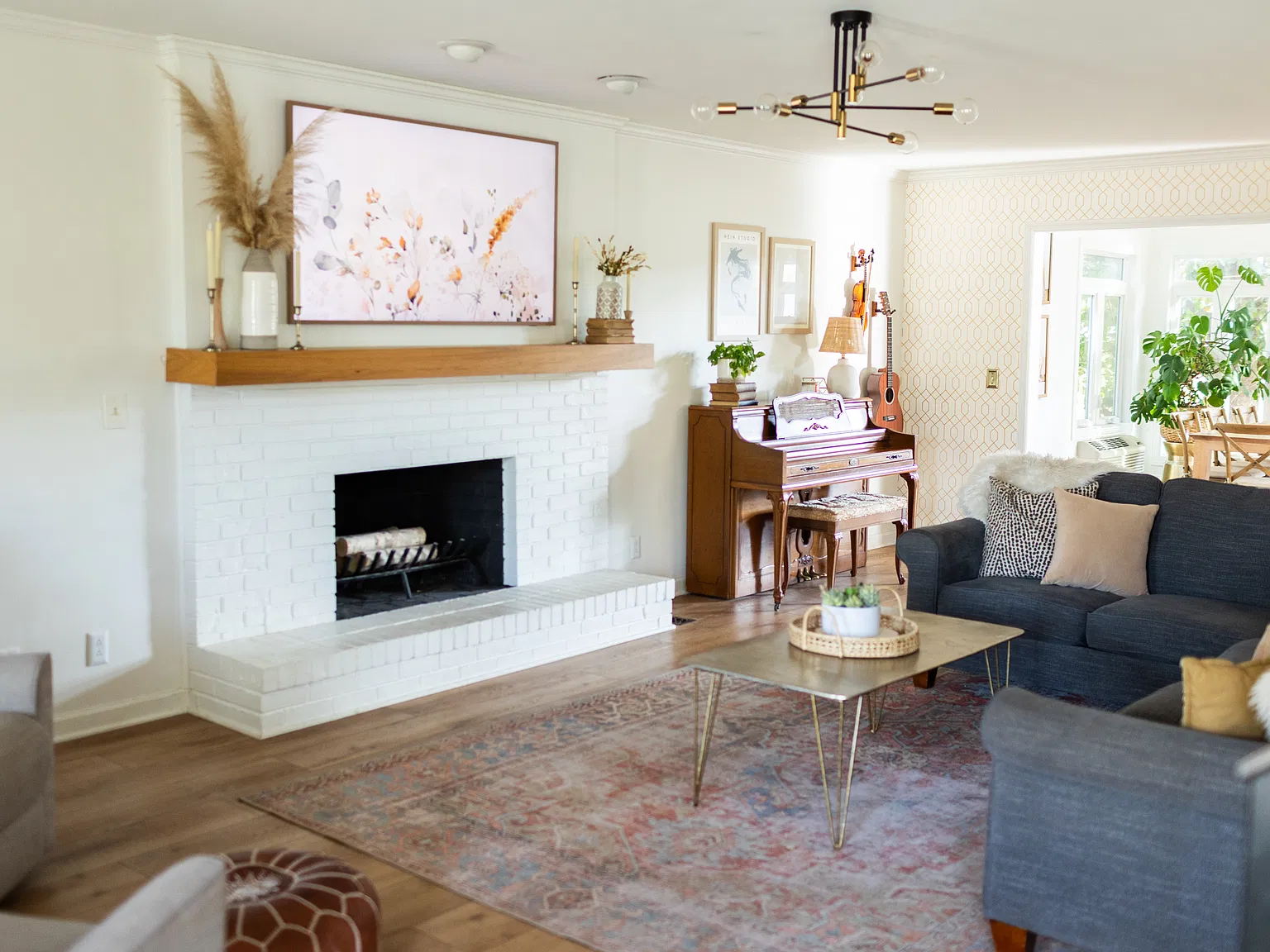 4 bed, 2.5 bath, 2951 sqft, $3,200 — Photo 3