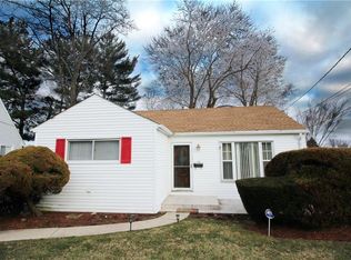 10 Monterey Pl, Yonkers, NY