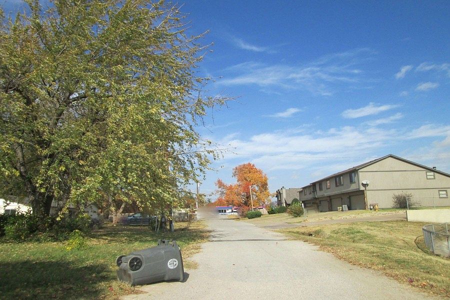 2nd image of 6129 S Zunis Ave