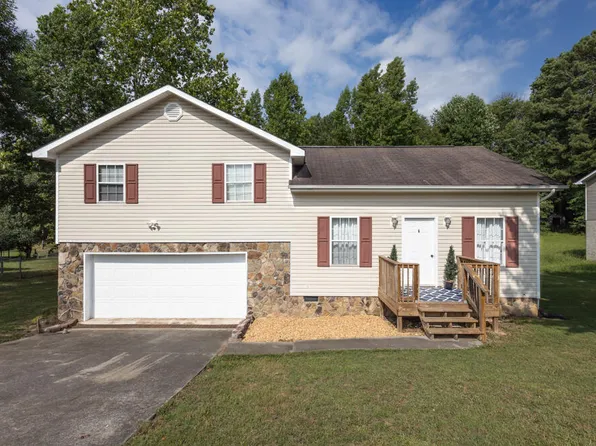 303 Ridgecrest Dr, La Fayette, GA 30728