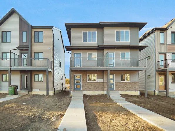 922 19th Ave NW, Edmonton, AB T6T 2K8