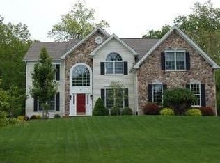 62 Kim Ln, Long Valley, NJ 07853