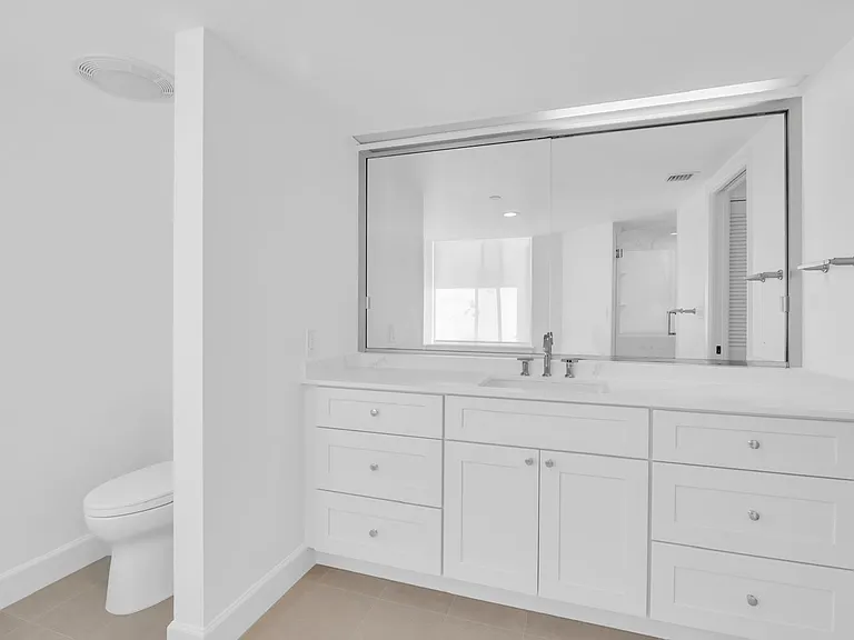 529 S Flagler Dr #14H — Photo 11
