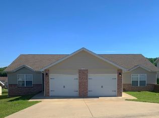 105 Edna St #B, Waynesville, MO 65583