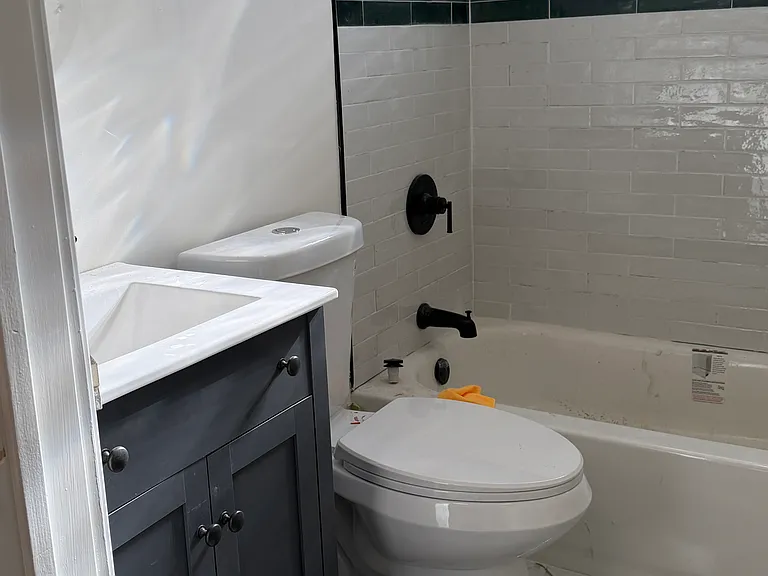 3303 Delavan Ave — Photo 3