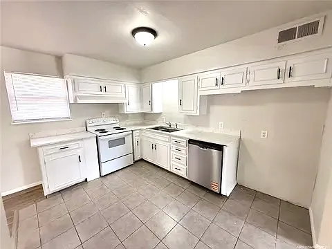 Building Photo - 525 Cottonwood St