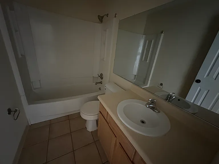 3511 Woodlands Dr #3511 — Photo 2