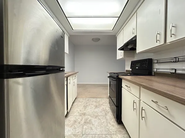 6560 Buswell St #201, Richmond, BC V6Y 2G7