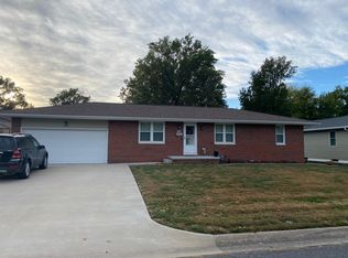 428 S Walnut St, Bethalto, IL