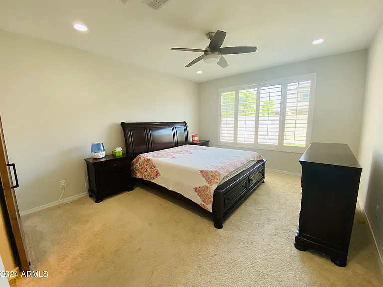 8928 W Missouri Ave — Photo 36