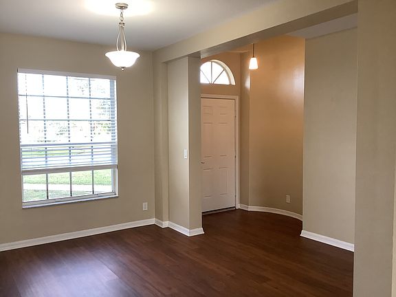 4th image of 2302 SW Webster Ln