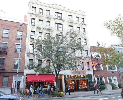 Rented by Peter Ashe | media 10