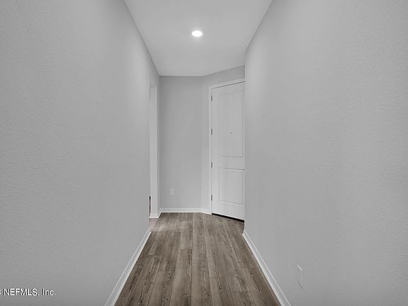 5th image of 572 JUBILEE Circle
