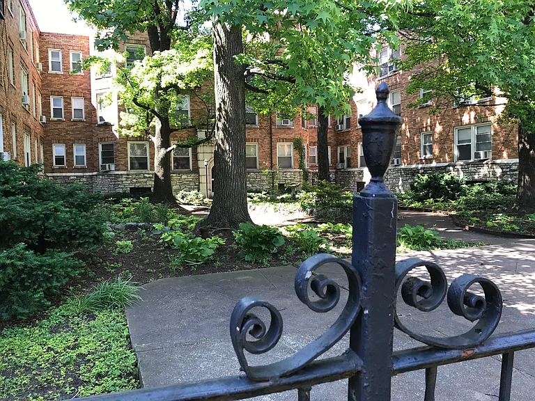 Residents are welcome to use the courtyard.