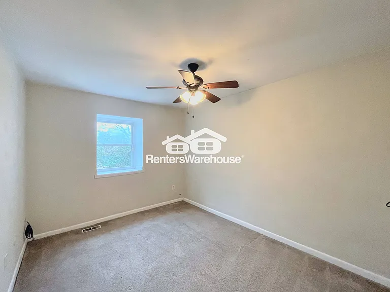 5629 Banbury Ct — Photo 19