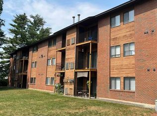 Laurel Oaks, Nashua, NH 03063