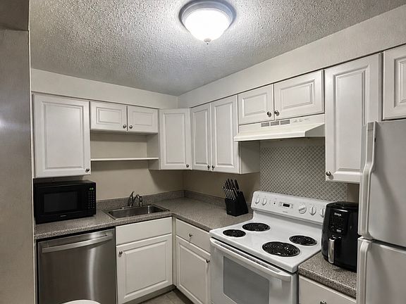 5th image of 180 Main St Building 1