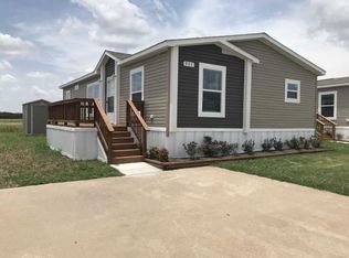 957 Winning Colors Dr, Wilmer, TX 75172