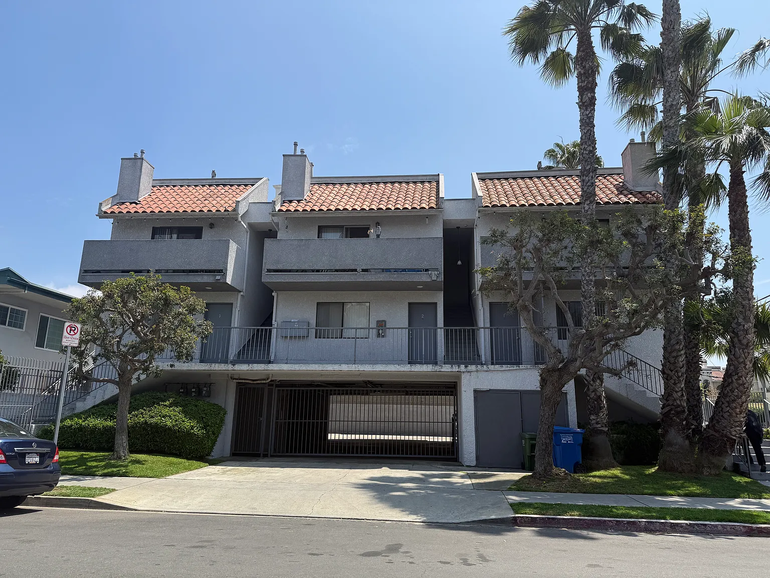 2 bed, $2,995 — Photo 2