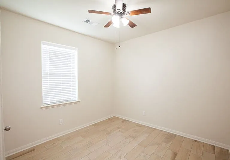 128 Tennyson St — Photo 16