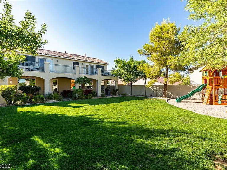5056 Shadow Palm Ct — Photo 22