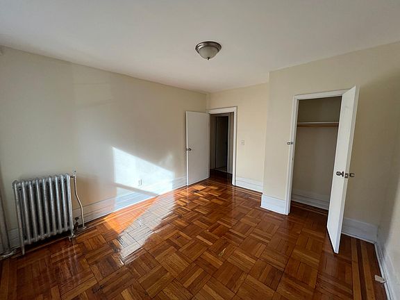 5th image of 112 Glenwood Ave #101