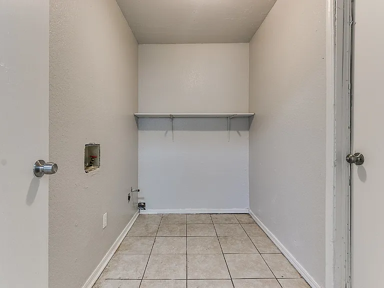8814 NE 13th St — Photo 34