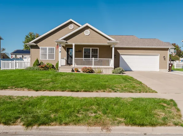 501 Newcastle Dr, Mackinaw, IL 61755