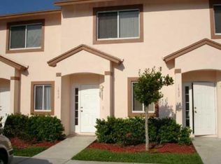 1950 Lakeview Dr, Royal Palm Beach, FL 33411