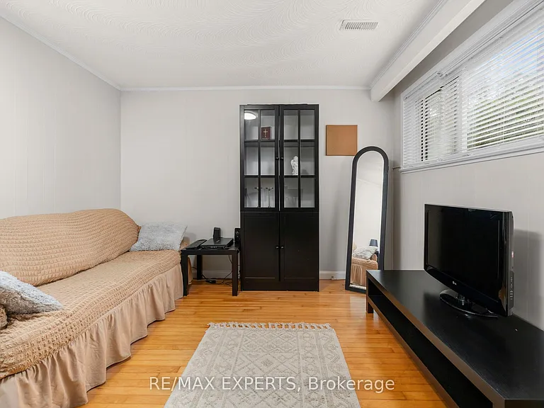 423A Valermo Dr #BASEMENT — Photo 13