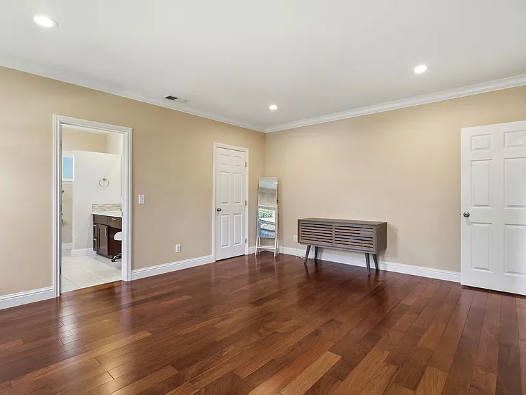 599 Borregas Ave — Photo 63