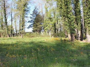 210 Benhurst Ct, Hendersonville, NC 28791