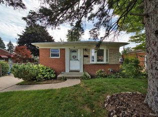 25117 Ann Arbor Trl, Dearborn Heights, MI 48127