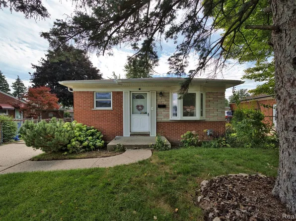 25117 Ann Arbor Trl, Dearborn Heights, MI 48127