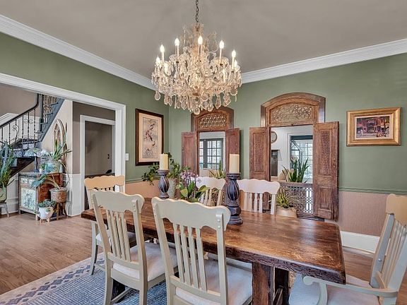 5th image of 1701 Grove Park Way