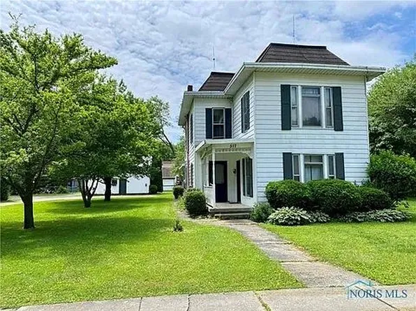 517 Mechanic St, Waterville, OH 43566