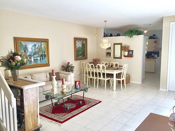 4th image of 1524 Weeping Willow Way