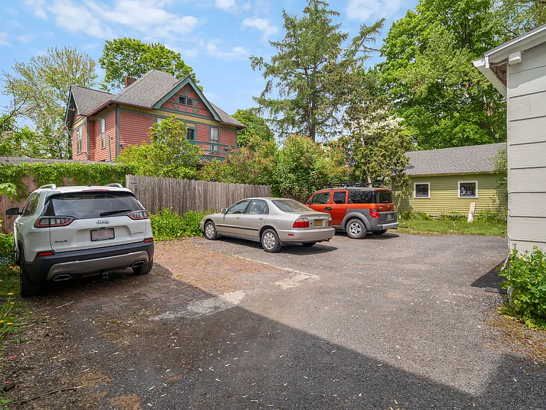 220 S Geneva St #2 — Photo 13