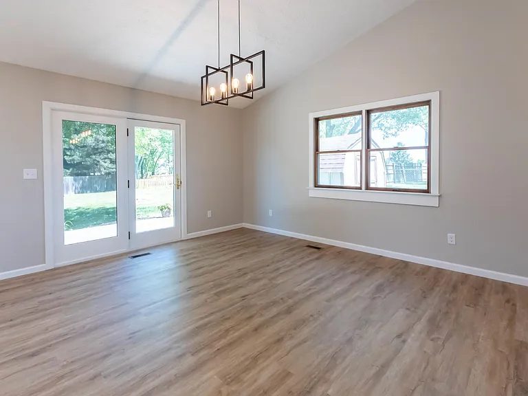 2310 Sequoya Trl — Photo 7