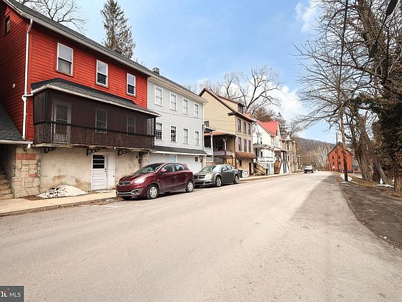 3rd image of 125 N Thomas St