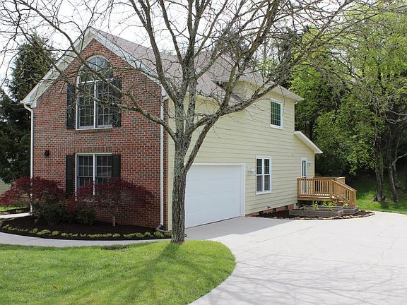 3rd image of 8108 Meadowood Ln #2