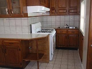 4th image of 1460 S Sheffield Ave