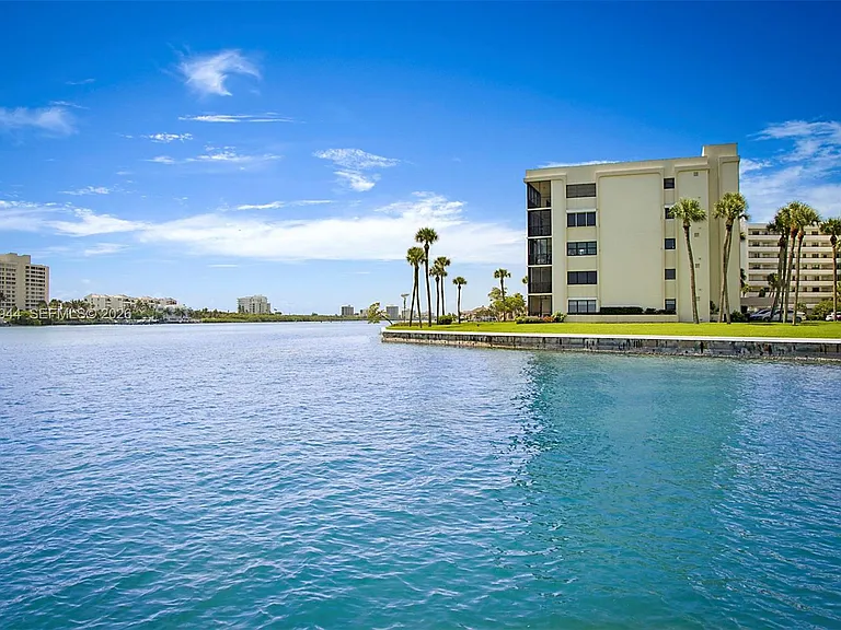 100 Intracoastal Pl #102 — Photo 1