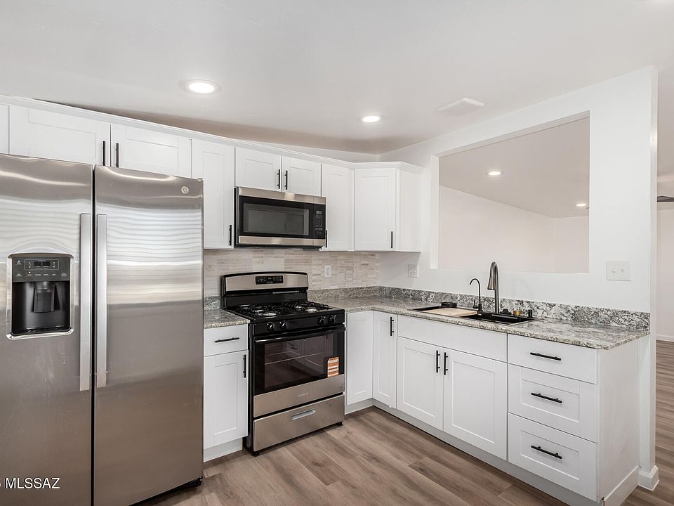1st image of 4020 E 27th St
