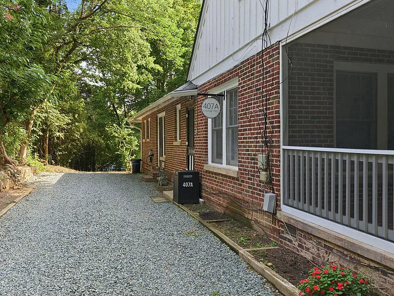 407 Coolidge St #A — Photo 8