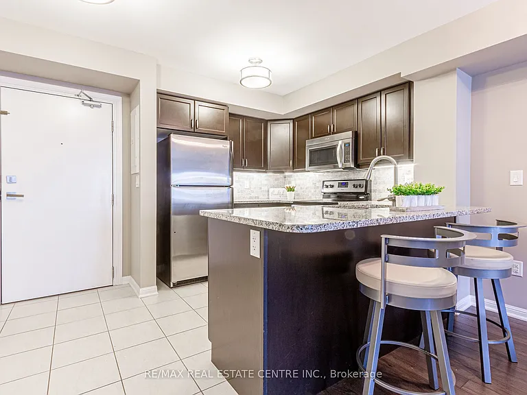 1045 Nadalin Hts #211 — Photo 6