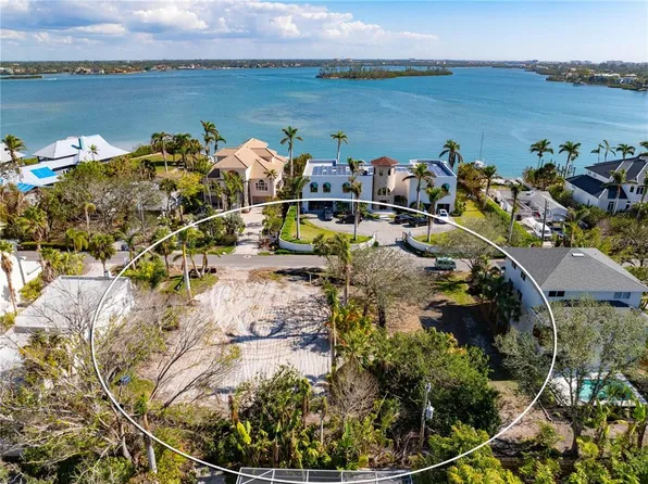 4181 Roberts Point Cir #17, Sarasota, FL 34242