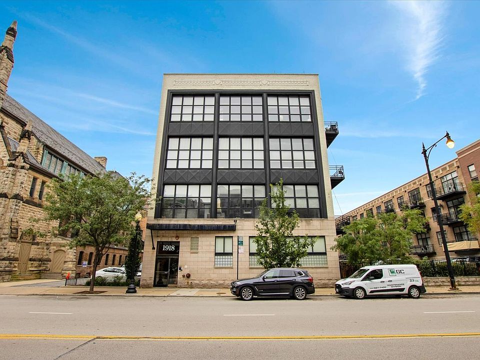 1st image of 1918 S Michigan Ave APT 207