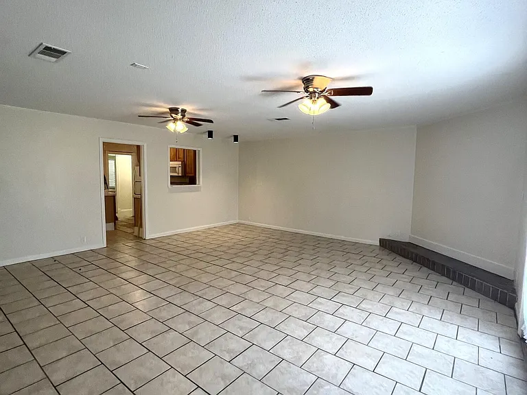 103 Ralph Dr — Photo 9