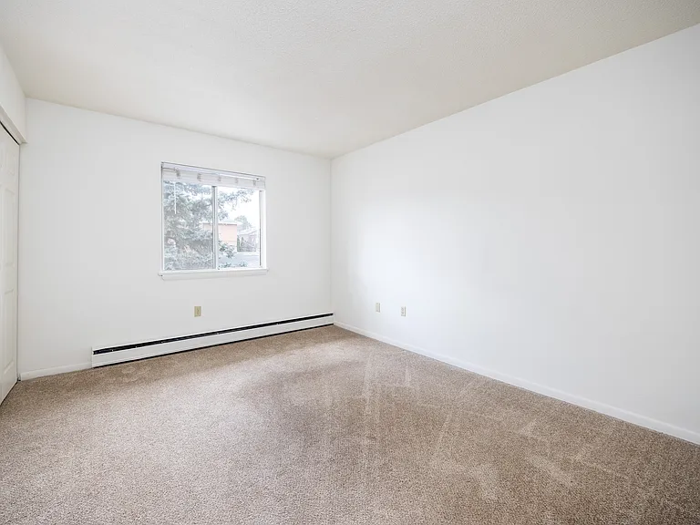 Clintwood Apartments — Photo 8